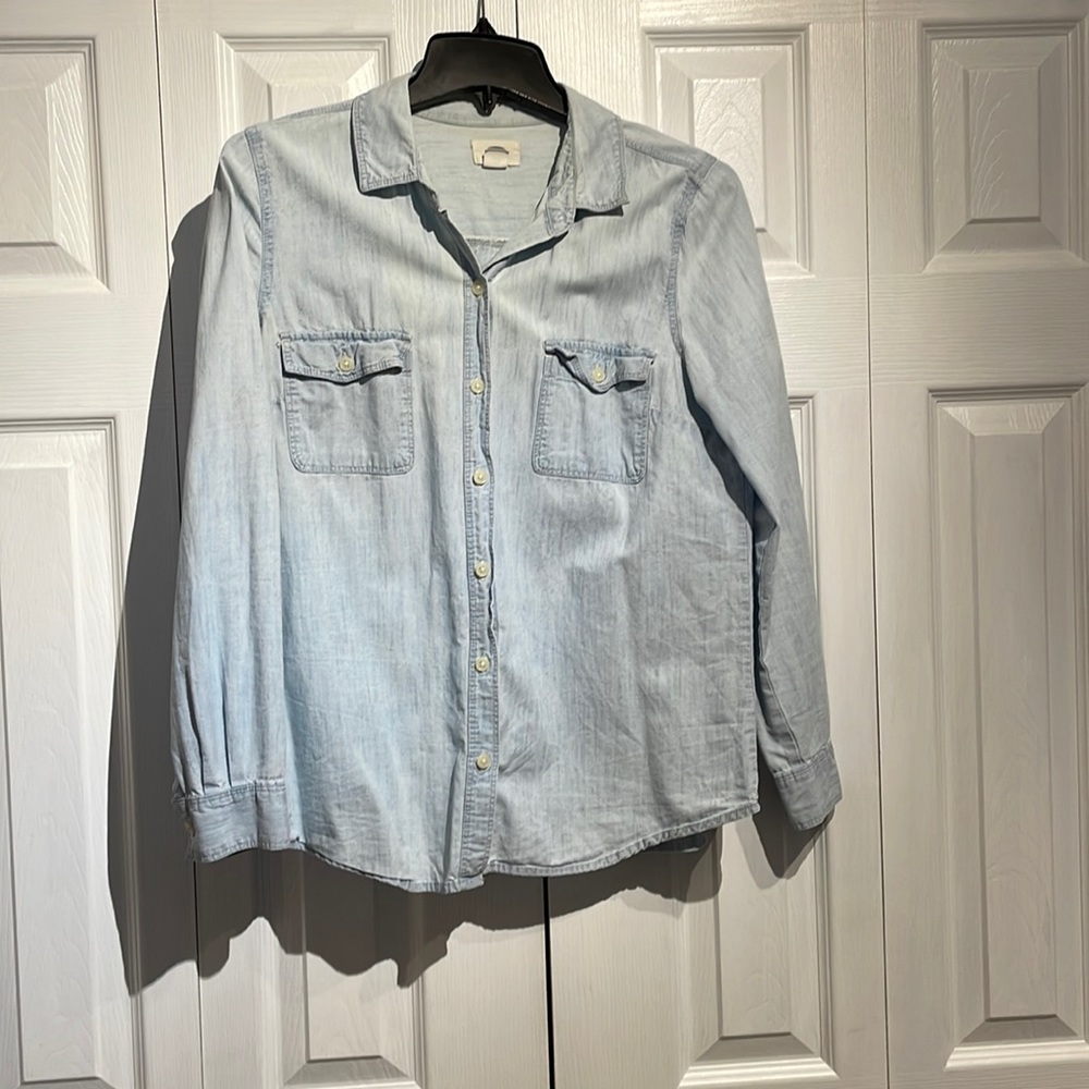 Old Navy chambray top size small